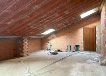 Attic Via Giovanni Paolo II, Casorezzo - photo 10
