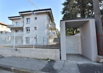 Three-room apartment Via Alessandro Volta, Vignate - photo 6