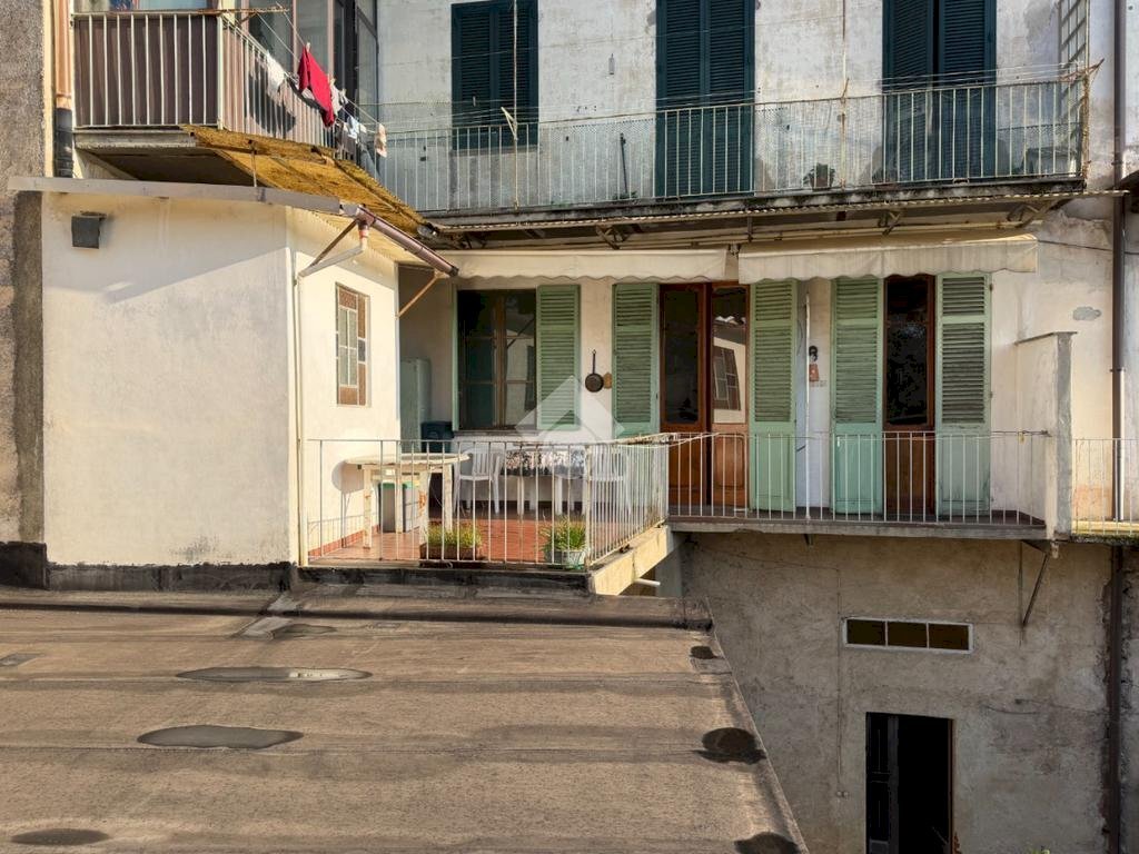 Four-room apartment Via Roma, Masserano - photo 1