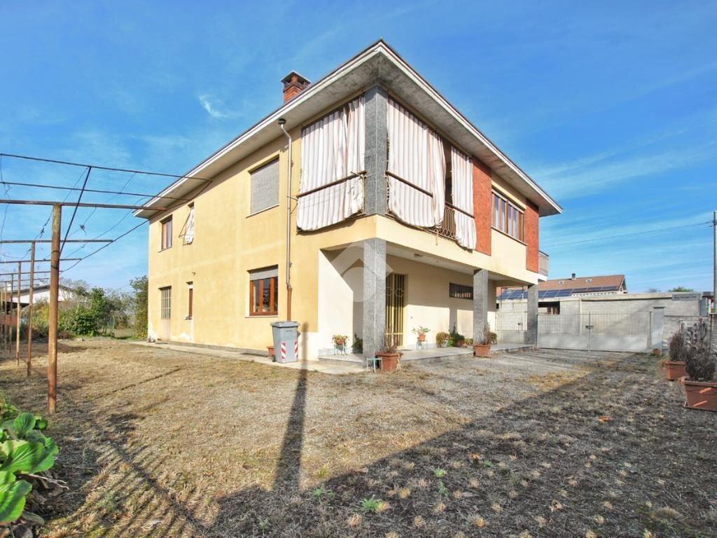 Villa Via Monsignor Montiglio Carlo, Livorno Ferraris - foto 1