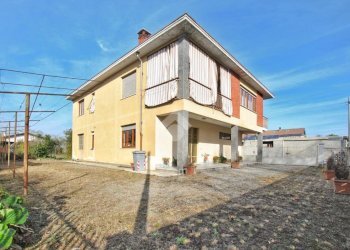 Villa Via Monsignor Montiglio Carlo, Livorno Ferraris - foto 1