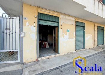 Foto 1 - Locale Commerciale via napoli, Santa Maria Capua Vetere - foto 1