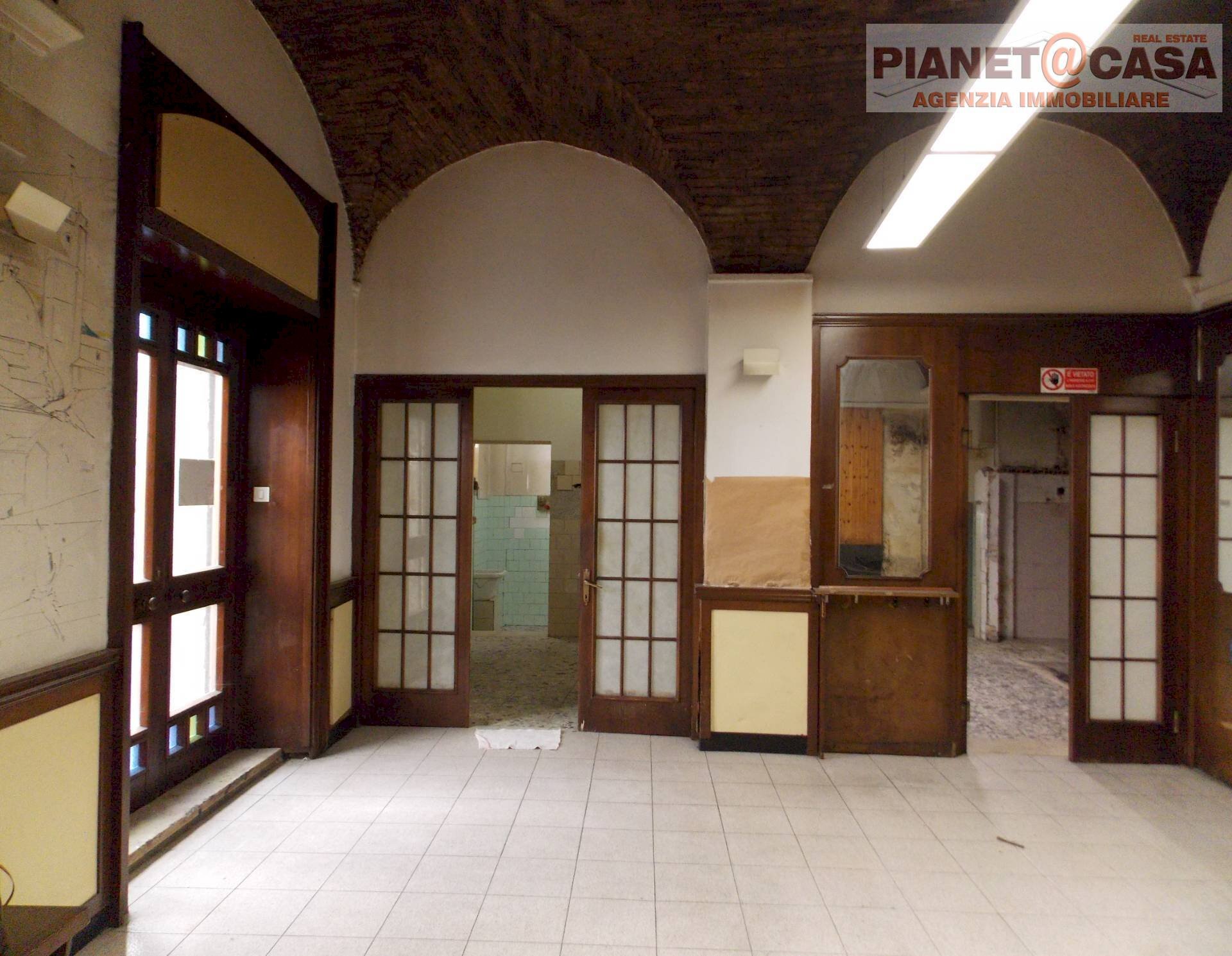 Foto 1 - Locale Commerciale Corso Vittorio Emanuele, Ascoli Piceno - foto 1