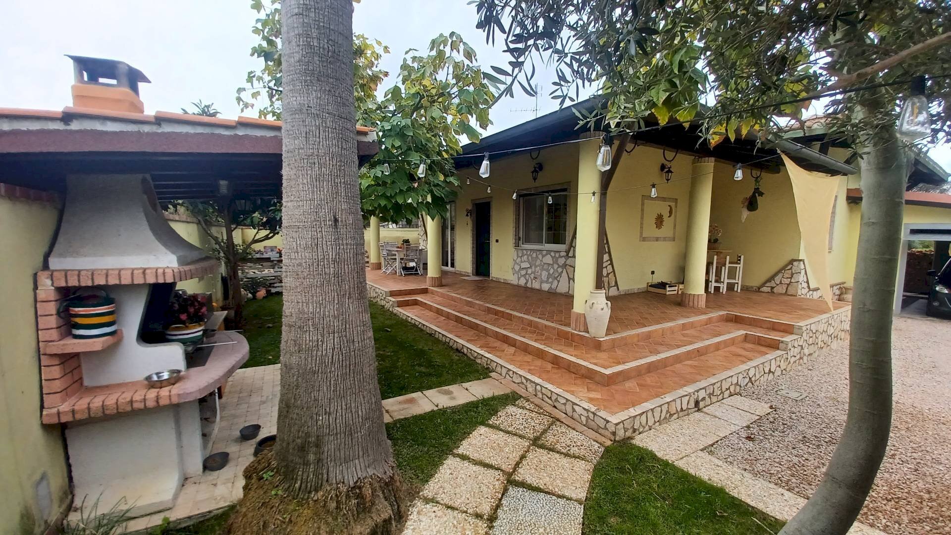 Foto 2 - Villa Via Fantacchiotto, Latina - photo 2