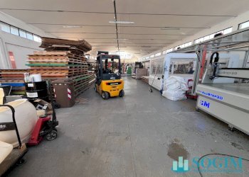 Foto 1 - Capannone via Dante Alighieri
 
85, Abbiategrasso - foto 1