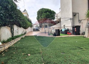 Giardino - Casa semi indipendente Via X Marzo
 
69, Modugno - foto 40