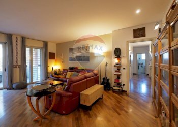 Soggiorno - Appartamento Orfeo Mazzitelli
 
47, Bari - foto 1