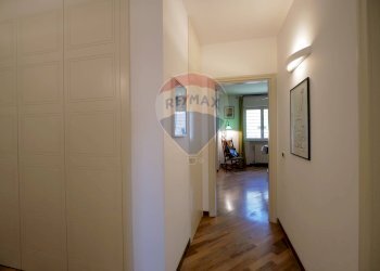 Hall / corridoio - Appartamento Orfeo Mazzitelli
 
47, Bari - foto 14