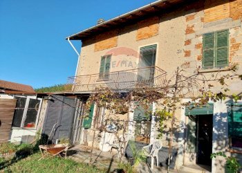 Casa all\'aperto - Casa indipendente via La Pezza
 
3, Luino - foto 1