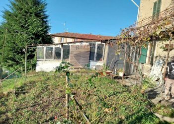 Giardino - Casa indipendente via La Pezza
 
3, Luino - foto 9