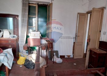 Camera / camera da letto - Casa indipendente via La Pezza
 
3, Luino - foto 16