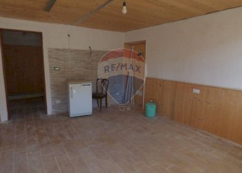 Stanza vuota - Casa semi indipendente Dumenza - foto 12