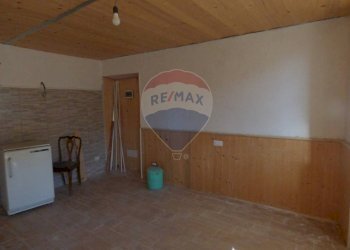 Stanza vuota - Casa semi indipendente Dumenza - foto 14