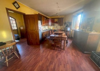 Sala da pranzo - Appartamento Via Indipendenza
 
3, Gemonio - foto 8