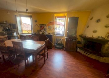 Sala da pranzo - Appartamento Via Indipendenza
 
3, Gemonio - foto 10