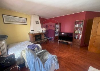 Soggiorno - Appartamento Via Indipendenza
 
3, Gemonio - foto 12