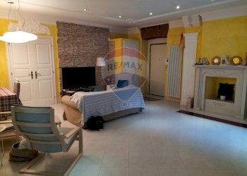 Camera / camera da letto - Quadrilocale via albuzzi
 
6, Varese - foto 6