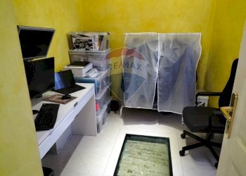 Camera / camera da letto - Quadrilocale via albuzzi
 
6, Varese - foto 15