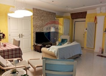 Sala da pranzo - Quadrilocale via albuzzi
 
6, Varese - foto 14