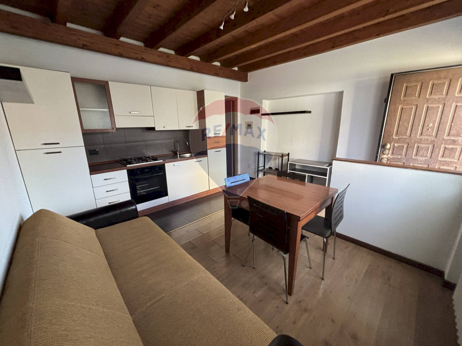 Sala da pranzo - Bilocale viale varese
 
27, Viggiù - foto 3