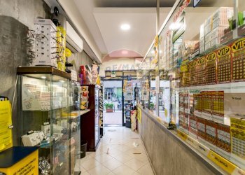 Dispensa di stoccaggio - Commercial Activity Via Marchese Di Villabianca
 
65, Palermo - photo 3