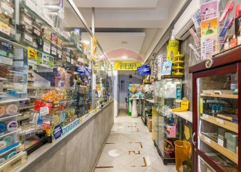 Dispensa di stoccaggio - Commercial Activity Via Marchese Di Villabianca
 
65, Palermo - photo 6