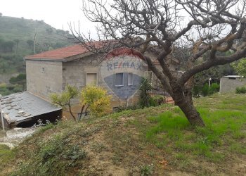 Casa all\'aperto - Casa semi indipendente Contrada Rasalgone
 
snc, Piazza Armerina - foto 5