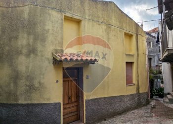 Casa all\'aperto - Casa semi indipendente Corso Umberto
 
103, Motta Camastra - foto 2