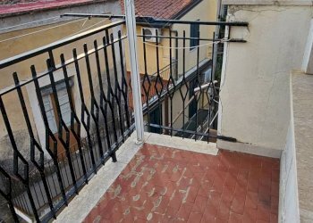 Balcone - Casa semi indipendente Corso Umberto
 
103, Motta Camastra - foto 15