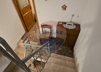 Scale - Casa semi indipendente Corso Umberto
 
103, Motta Camastra - foto 18