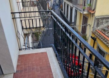 Balcone - Casa semi indipendente Corso Umberto
 
103, Motta Camastra - foto 20