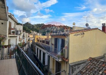 Balcone - Casa semi indipendente Corso Umberto
 
103, Motta Camastra - foto 22