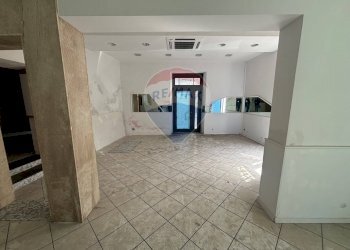 Stanza vuota - Negozio via roma
 
107, Belpasso - foto 13