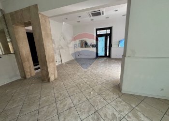 Stanza vuota - Negozio via roma
 
107, Belpasso - foto 20