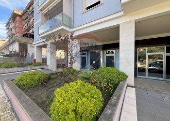 Edificio all\'aperto - Negozio Via degli Orti
 
2, Caltanissetta - foto 1