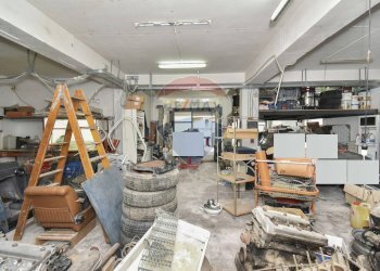 Dispensa di stoccaggio - Locale Commerciale Gravina di Catania - foto 13