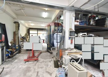 Dispensa di stoccaggio - Locale Commerciale Via Gramsci
 
152, Gravina di Catania - foto 9