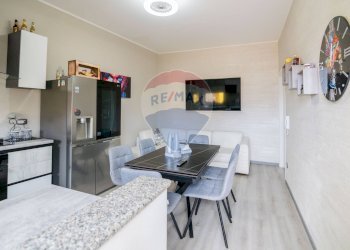 Sala da pranzo - Appartamento Via Marina
 
102, Fiumefreddo di Sicilia - foto 1