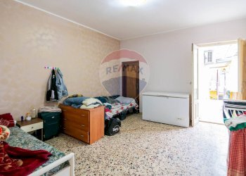 Camera / camera da letto - Appartamento Via Marina
 
102, Fiumefreddo di Sicilia - foto 34