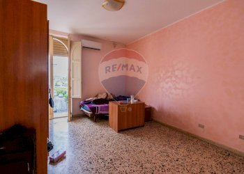 Camera / camera da letto - Appartamento Via Marina
 
102, Fiumefreddo di Sicilia - foto 35