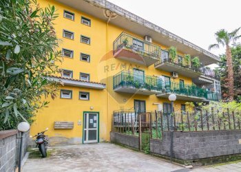 Edificio all\'aperto - Appartamento Via Diana
 
140, Fiumefreddo di Sicilia - foto 2