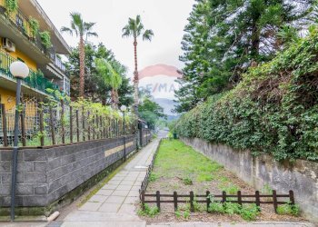 Giardino - Appartamento Via Diana
 
140, Fiumefreddo di Sicilia - foto 4