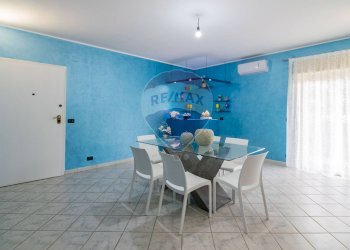 Sala da pranzo - Appartamento Via Diana
 
140, Fiumefreddo di Sicilia - foto 7
