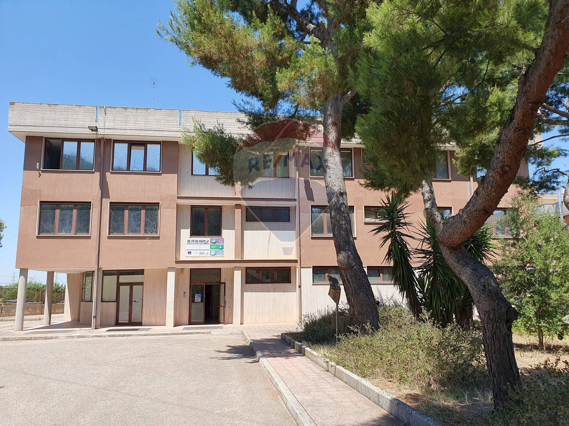 Edificio all\'aperto - Stable - Palace Piazza Giulio Cesare, Valenzano - photo 2