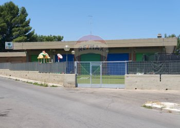 Edificio all\'aperto - Stable - Palace Piazza Giulio Cesare, Valenzano - photo 10