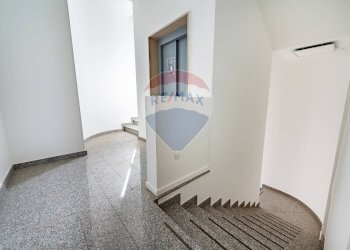 Hall / corridoio - Office Via Vincenzo Aulisio
 
13, Bari - photo 15