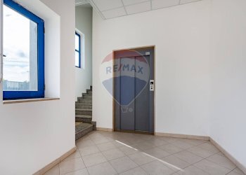 Stanza vuota - Office Via Vincenzo Aulisio
 
13, Bari - photo 16