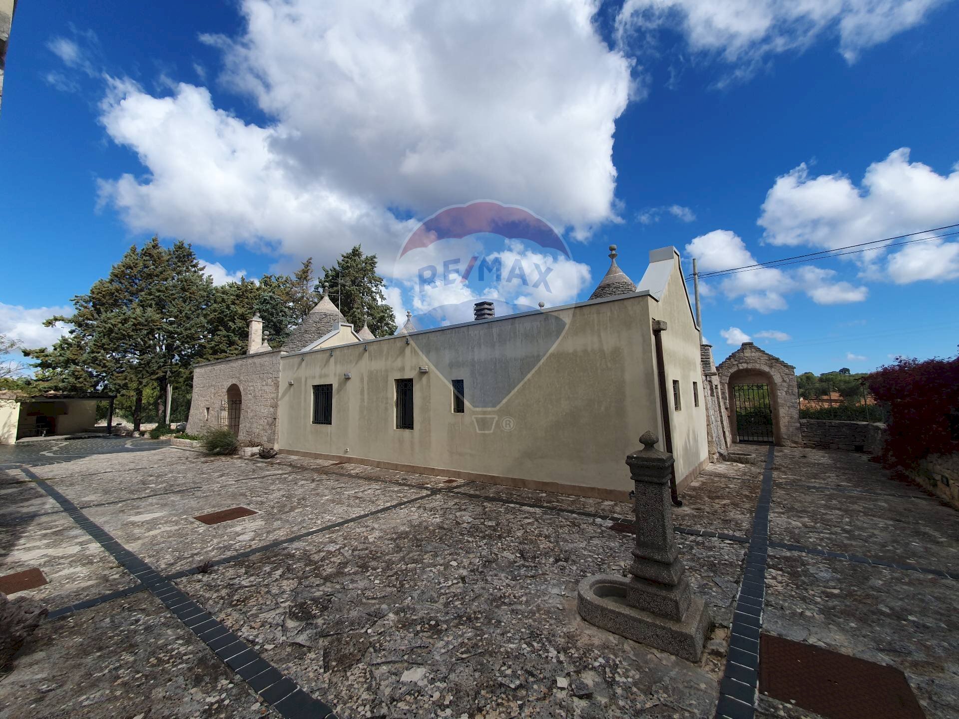 VISUALE ESTERNA TRULLI - Baita Strada Monte Tre Carlini, Martina Franca - foto 3