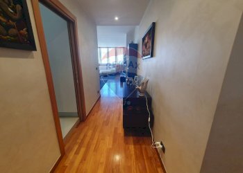 Hall / corridoio - Appartamento Via Giacomo Puccini
 
1, Bari - foto 7