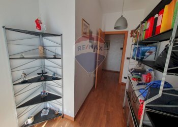 Hall / corridoio - Appartamento Via Giacomo Puccini
 
1, Bari - foto 19